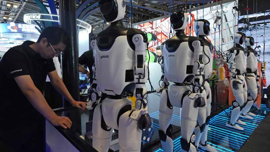 China warns of retaliation if US sticks with robot ban