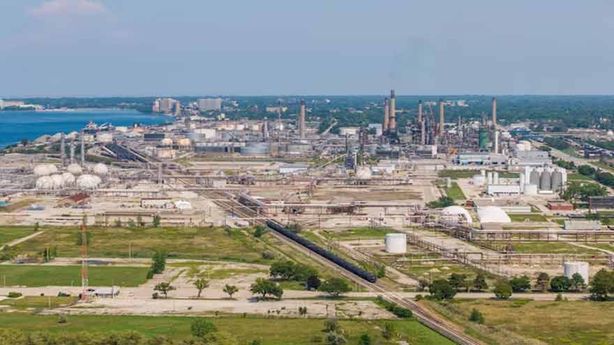Oil edges down as investors weigh uncertainty over US-Iran strikes