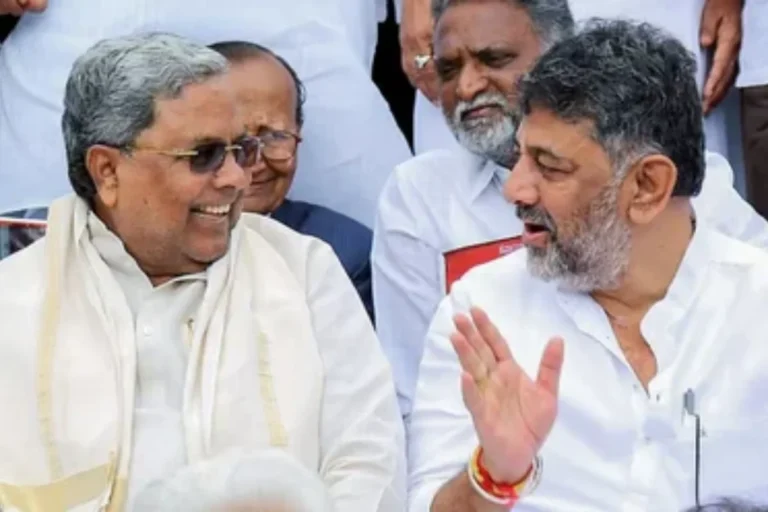  पॉलिटिक्स