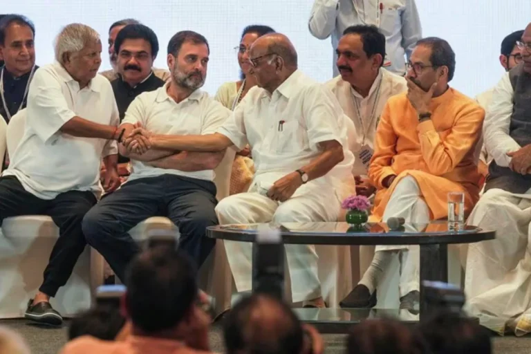  पॉलिटिक्स