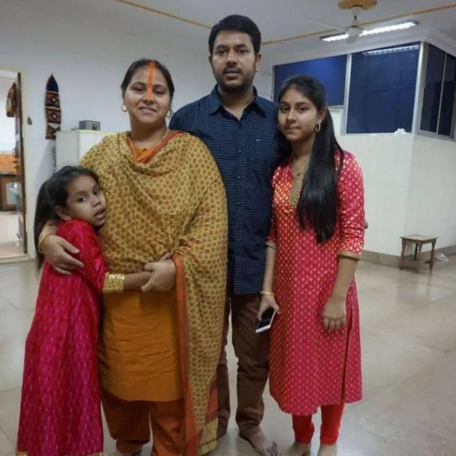 image-12 लालू परिवार में WAR… बेटी रोहिणी आचार्य के पति बैंकर, बाकी 6 और दामाद करते हैं क्या काम?