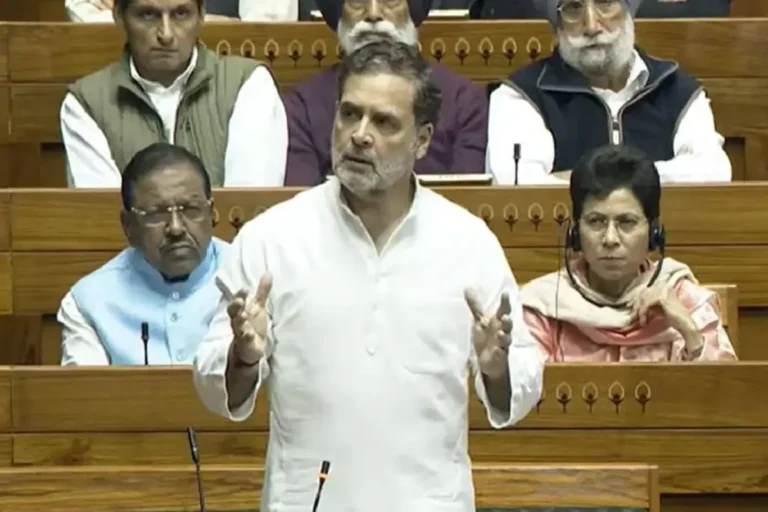  पॉलिटिक्स