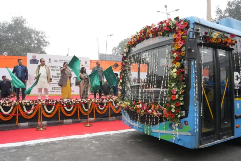  पॉलिटिक्स