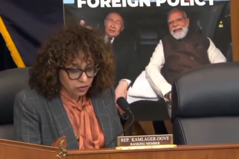  पॉलिटिक्स